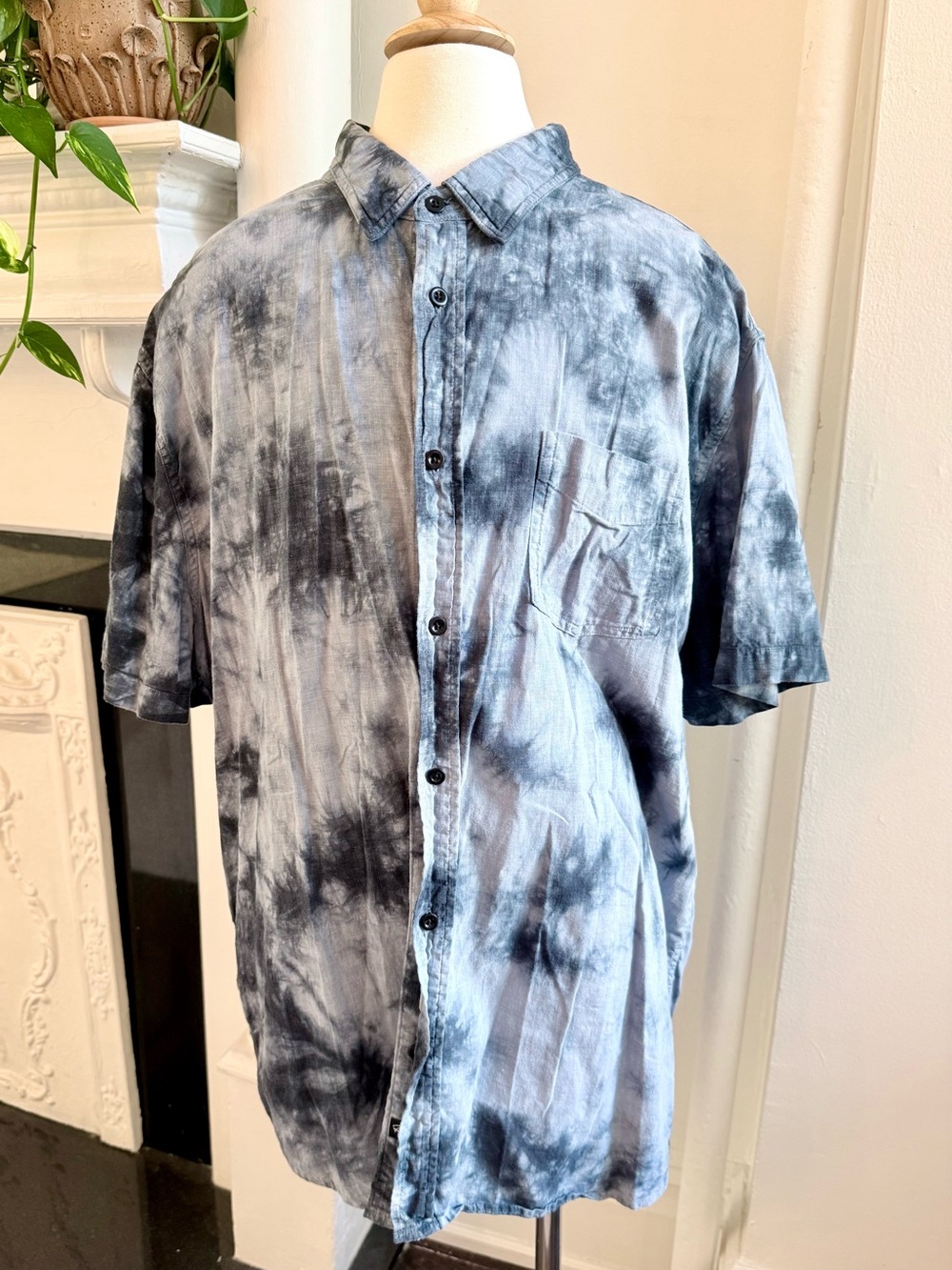 RAILS//Men's Short-Sleeve Button-Up Shirt - Blue Tie-Dye